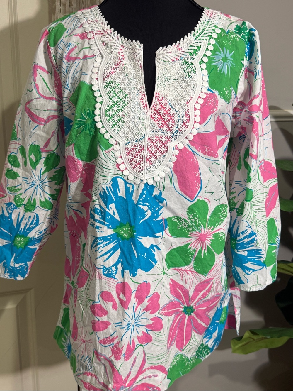 Talbots White Floral Top with Pink, Blue & Green Print size medium
